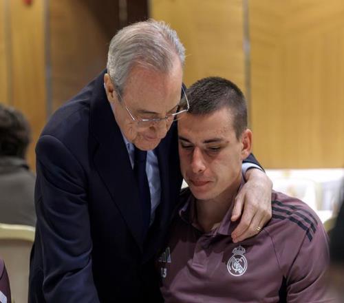 德迪凤凰城,公开赛以,杆领先,好博登录入口,好博平台,好博注册网址,好博app,好博官网,好博网站,好博网页版