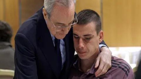 德迪凤凰城公开赛以64杆领先，斯皮思并列第四，舍夫勒位列第十二